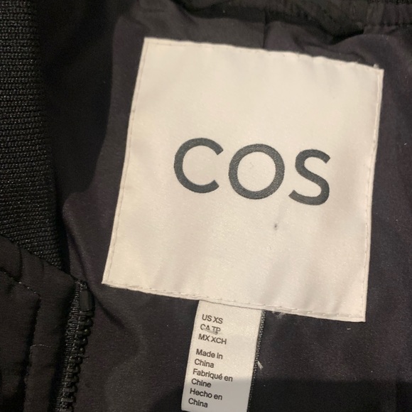 COS Unisex Bomber Puffer Jacket - Picture 4 of 6